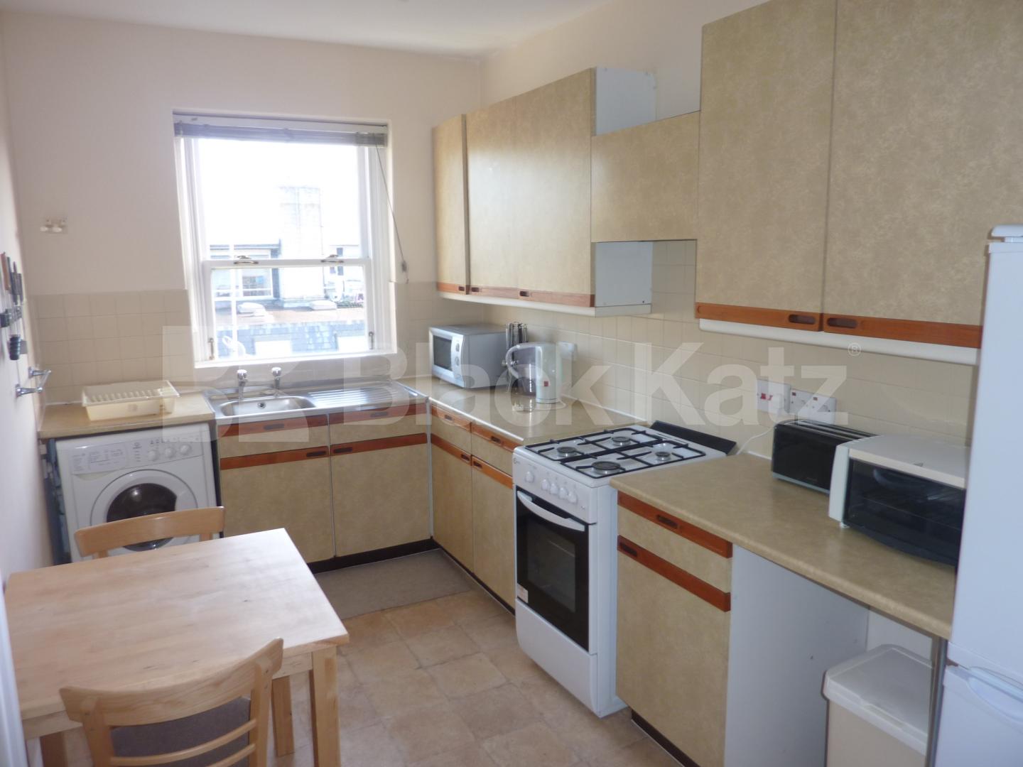 			NEW INSTRUCTION & NEAR REGENTS PARK!, 2 Bedroom, 1 bath, 1 reception Flat			 Nottingham Place, BAKER STREET